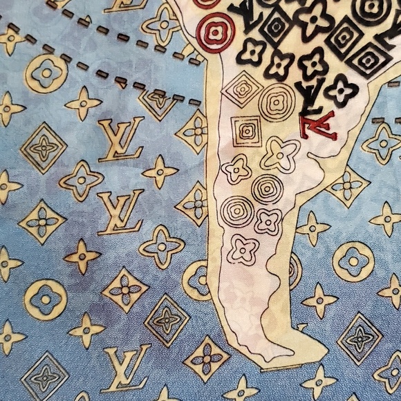 Louis Vuitton LV Blue Silk Monogram World Map Shawl Wrap Scarf Very Big - Picture 3 of 10
